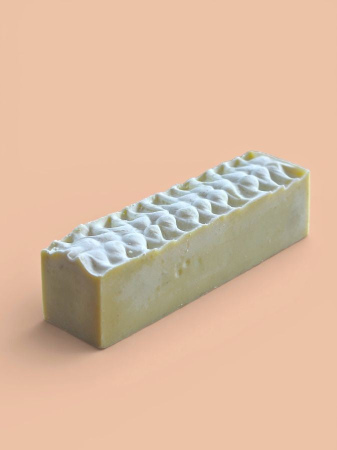 Barre de savon CLAIR DE LUNE de 1,2 kg, saponifiée à froid, pour la vente à la coupe