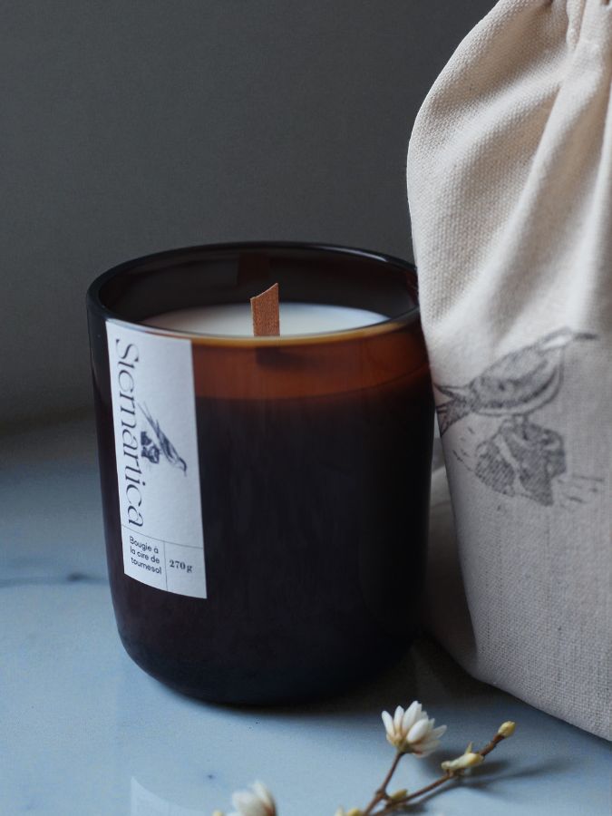 Bougie coulée à la main dans notre atelier en Drôme Provençale